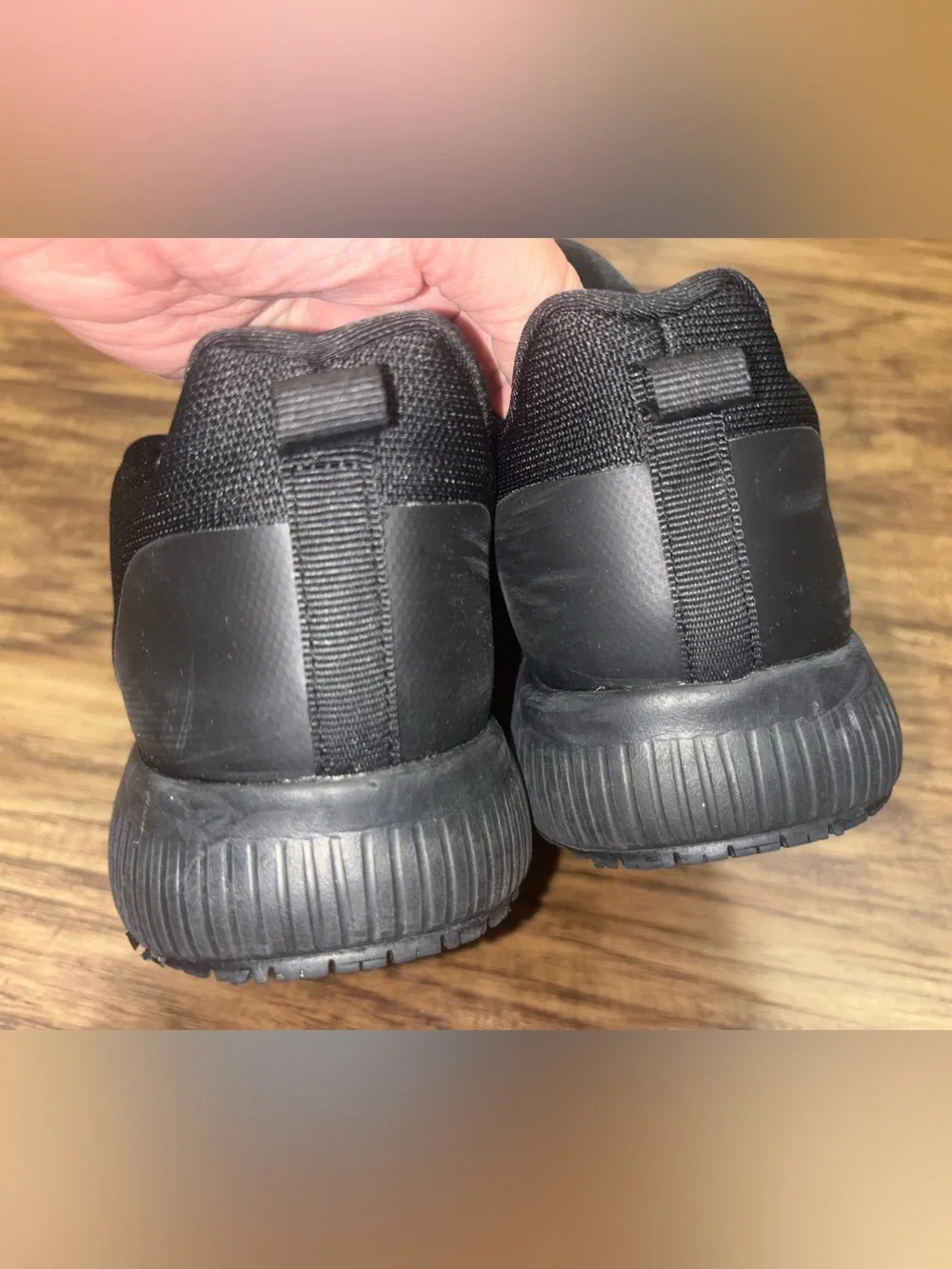 Skechers good preowned